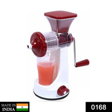 Vegetable juicer with manual operation