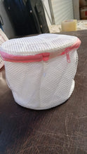 Round mesh bag for easy washing of small clothes